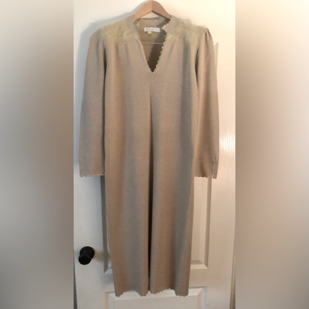 Antonella Preve New York Exquisite light weight knit special occasion dress!